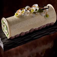 Trente Buches De Noel Exceptionnelles Signees Des Plus Grands Patissiers Buche De Noel Patissiere Gateau Noel