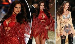 Irina the mammy shayk at the victoria's secret fashions show uploaded by upload to youtube for windows phone Victoria S Secret 2016 Pregnant Irina Shayk Attempts To Hide Baby Bump Celebrity News Showbiz Tv Express Co Uk