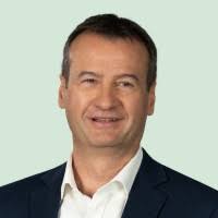 400+ "Ashton" profiles