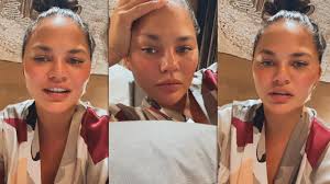 See chrissy teigen's most glam moments on instagram. Chrissy Teigen Instagram Live Stream 25 March 2021 Ig Live S Tv
