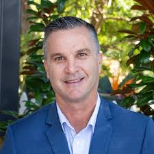 Andrew Sands's Instagram, Twitter & Facebook