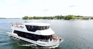 Cruise For 2 6 At Paradise Charter Cruises And Minneapolis Queen Up To 25 Off 15 Options Available Pizza Buffet Happy Hour Drinks Cruise