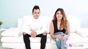 Clueless Girl Valentina Lapiedra Almost Cant Bear Seeing His Boyfriend  Fucking another Woman | xHamster