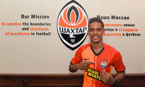 Пока что игра напоминает шахматную дуэль двух португальских тренеров. Oficialno Shahter Podtverdil Transfer Pedrino Iz Benfiki á‰ Ua Futbol