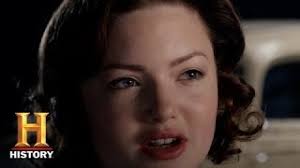 Bonnie & Clyde: Love at First Heist