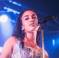 Hachalu hundessa, född 1986 i ambo, död 29 juni 2020 i addis abeba, var en etiopisk sångare, låtskrivare och aktivist. Weekly Music Roundup Hachalu Hundessa Rip Monte And Jorja Smith Soundcheck New Sounds