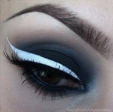 Black And White Winged Eyeliner Smokey Eye With White Winged Liner Eye Makeup White Eyeliner Makeup Looks