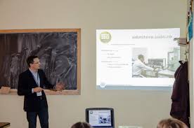 Facultatea de biologie a universității din bucurești este o facultate de stat care are ca domeniu de activitate organizarea și desfășurarea studiilor universitare în domeniul ștințelor biologice. Caravana Uaic La Colegiul Economic Administrativ Din Iasi Col Ec A Is