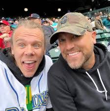 Jesse Redd's Instagram, Twitter & Facebook