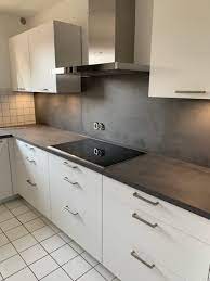 Weisse kuche dunkle arbeitsplatte wandfarbe google suche weisse. Weisse Flecken Auf Arbeitsplatte Kuchen Forum