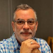 I have some bittersweet news to share. After an incredible journey at  Kuorum.org, it's time for me to bid farewell. My time here has been nothing  short of amazing, filled with learning,