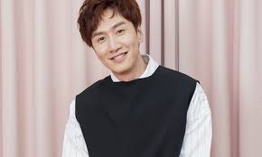 Luckily, he did not experience any other injury other than his ankle. Allkpop On Twitter Lee Kwang Soo Unable To Appear In March 8 Episode Of Running Man Due To Ankle Surgery After Car Accident Https T Co 3uak6gfmdy Https T Co 7wf1v6m0ec