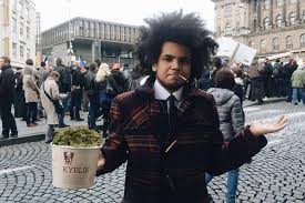 Naposledy si takto utahoval ze své. Dominik Feri Mi Ukradnul Jointa Photos Facebook