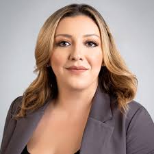 Edith Sandoval's Instagram, Twitter & Facebook