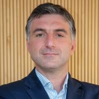 500+ perfiles de «Vito»