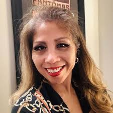 Kim Brunson's Instagram, Twitter & Facebook