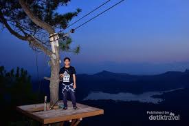 Gambar pemandangan langit gradasi : Ini Kalibiru Kangen Berfoto Dan Bersantai Di Sana Nggak Foto 2