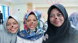 Dirinya dikenal sebagai seorang influencer dan juga istri dari natta reza lho. Natta Reza Dan Wardah Maulina Sanjo Ke Uin Raden Fatah Youtube
