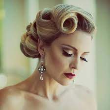 13 Fierce Hairstyles To Try This Nye 50s Hairstyles Vintage Hairstyles Hair Styles