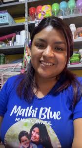 Layla Lester tiene 5 años y tiene autismo, ella conoció a una hermosa novia  pasear por un parque en Nueva York, se convenció que en realidad era...