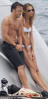 Fernando Alonso 2021 Girlfriend Net Worth Tattoos Smoking Body Facts Taddlr