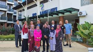 936 likes · 5 talking about this · 2,085 were here. Landskap Negara On Twitter Kursus Kepimpinan Pengarah Pengarah Jabatan Landskap Negara 07 09 Oktober 2019 Di Institut Pengurusan Peladang Langkawi Turut Hadir Ketua Pengarah Landskap Negara Pn Hjh Rotina Mohd Daik Https T Co Pzzri6tws6