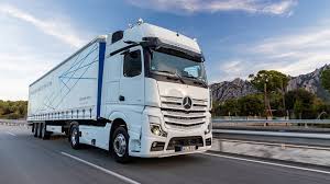 Le Nouvel Actros Truck Of The Year 2020 Roadstars
