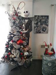 Nightmare Before Christmas Tree Spanishmerrychristmas Arboles De Halloween La Pesadilla Antes De Navidad Decoracion De Halloween