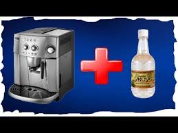 Cleaning programmes are always ready since there is always water in the coffee machine, the cleaning programme is always ready to start.; Delonghi Descaler