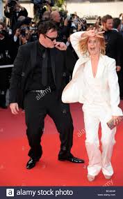 She is the daughter of annick, a ballet teacher, and pierre, a voice actor, who is most recognized for the french. Quentin Tarantino Melanie Laurent Stockfotos Und Bilder Kaufen Alamy