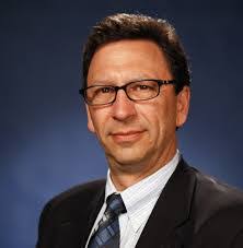 Award-winning journalist Frank Sesno visits the domain