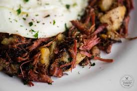 Sprinkle with chives and serve right away. Corned Beef Hash Recipe Self Proclaimed Foodie