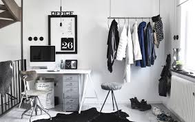 Ikea Deutschland Schaffe Dir Dein Eigenen Arbeitsplatz Egal Wo Du Willst Auch Im Flur Mit Dem Linnmon Lerberg Flur Einrichten Schrankdekoration Ikea Ideen