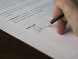 Contoh kontrak kerja karyawan terbaru file word (doc) dan pdf. Surat Perjanjian Kerja Bagaimana Cara Membuatnya