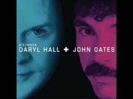 Hall Oates Sara Smile Though Sara Is Spelled Without An H I Couldn T Hear That During The Song And Loved It Memories Of Fun Pop Culture 70s M