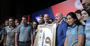 2017 yılı ekim ayı itibarıyla 268.173 emniyet personeli, 179.093 jandarma, 5.453 sahil güvenlik ve 50.727 güvenlik korucumuz i̇çişleri bakanlığı bünyesinde görev yapmaktadır. Genel Baskanimiz Cagirici Ognet Ve Kaan Projelerinin Acilisina Katildi Guvenlik Ve Savunma Iscileri Sendikasi