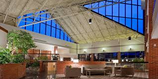 Holiday inn hotel & suites oakville @ bronte. Oakville Hotels Near Lake Ontario Holiday Inn Oakville Centre
