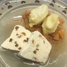 Rezept Kartoffel Quarkklosschen Auf Quittenragout Mit Lebkuchenparfait Hr Fernsehen De Rezepte