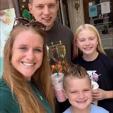 It is with heavy hearts that we share with you that Beck Institute  co-founder and father of cognitive behavior therapy, Dr. Aaron T. Beck, has  passed away at the age of 100.