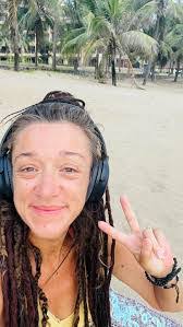 Sarah Hardwick's Instagram, Twitter & Facebook