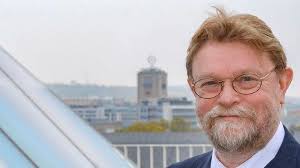 Sozialministerium: „Landrat Schauder beleidigt Mitarbeiter durch  Hühnerhaufen-Vergleich”