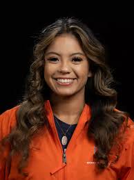 Isabelle Silva's Instagram, Twitter & Facebook