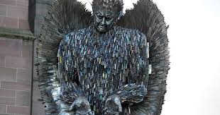 Mar 18, 2016 · wm. Enormous Angel Made Of More Than 100 000 Knives Arrives At Liverpool Cathedral Liverpool Echo