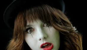 Jun 15, 2021 · netflix słynie z nietypowych akcji marketingowych wokół swoich produkcji. Ewa Farna Znak Wideo Cgm Pl