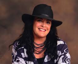 About – Dawn-Marie Mutell