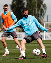 .de nacho fernández y qué dice el reglamento, la versión de nacho: Nacho Fernandez Iglesias Real Madrid C F Facebook