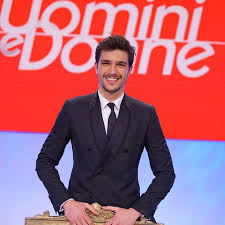 L'artista italiana, quali sono altezza e peso? Chi E Andrea Zelletta Biografia Eta Altezza E Fidanzata