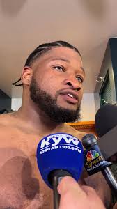 Jaguars Trade Fred Johnson to Eagles