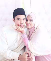 Juga berbeza di antara satu pensyarah dengan pensyarah yang lain kerana kriteria. Wanita Ini Kongsi Kisah Sweet Percintaan Dengan Pensyarah Yang Kini Bergelar Suami