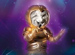 A máscara conseguiu este sábado (1) recuperar para aquele que é o seu segundo melhor resultado desde a estreia. Esta Descoberto Esta Figura Conhecida E O Astronauta Em A Mascara Holofote